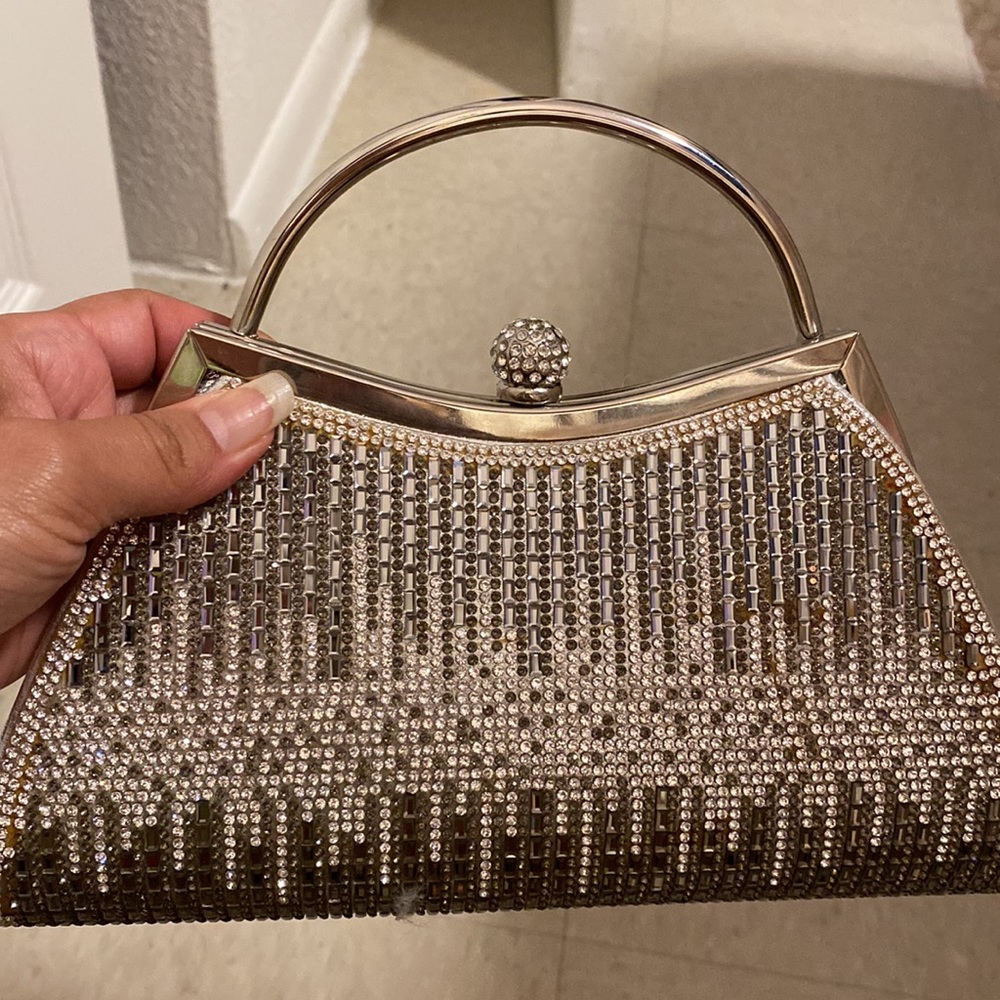 Súper cute small clutches